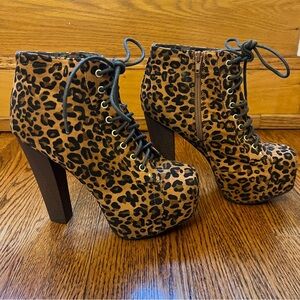 Breckelles Leopard Platform High Heel Close Toe w/laces tan/brown/black size 8